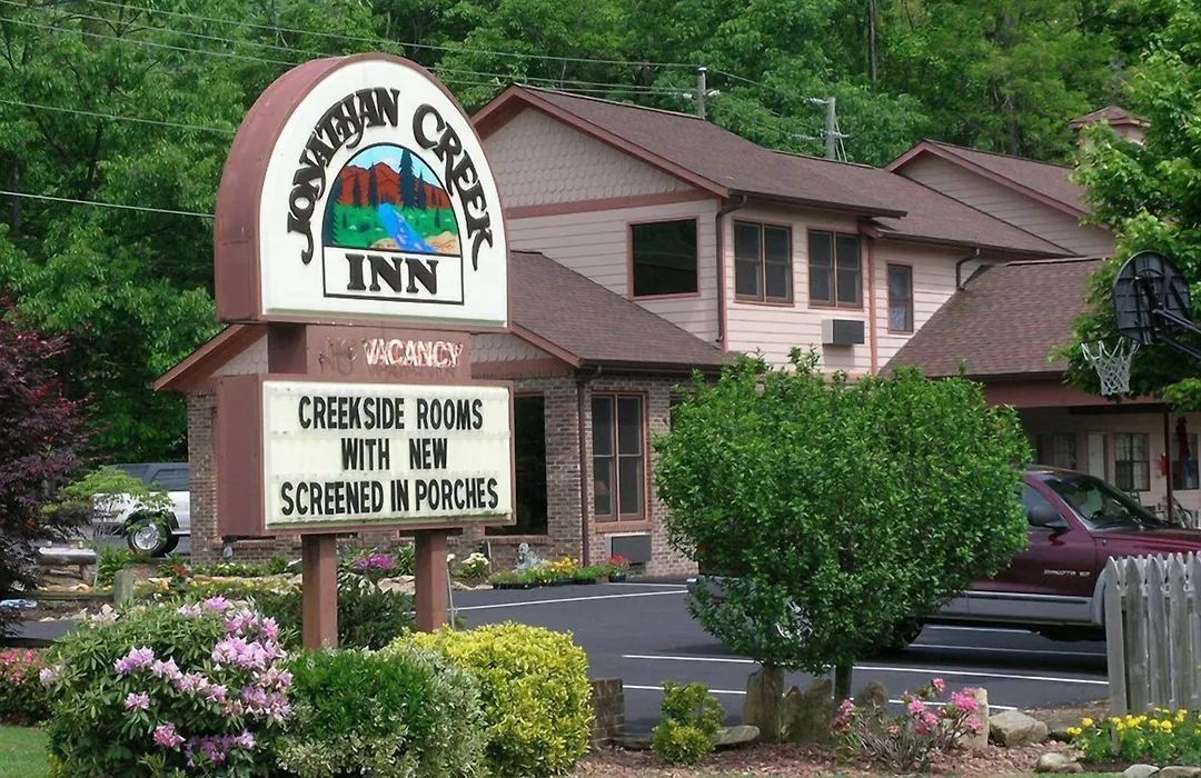 Jonathan Creek Inn-1