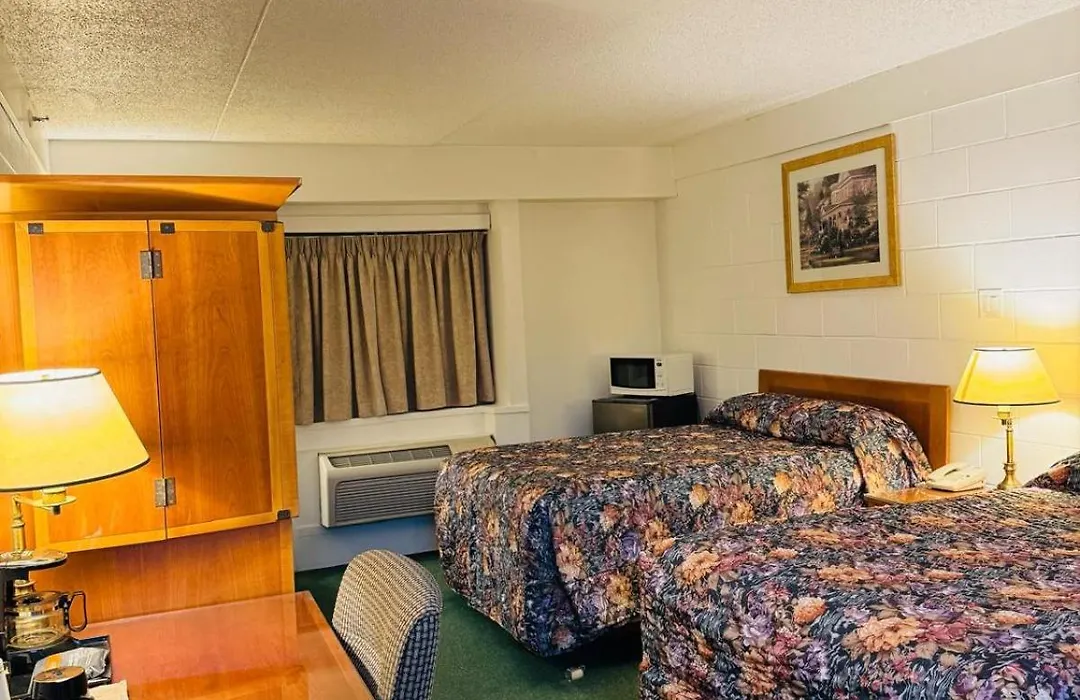 Moosejaw Inn-1