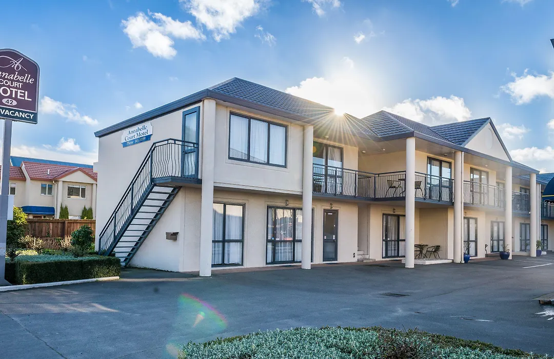 Annabelle Court Motel-1