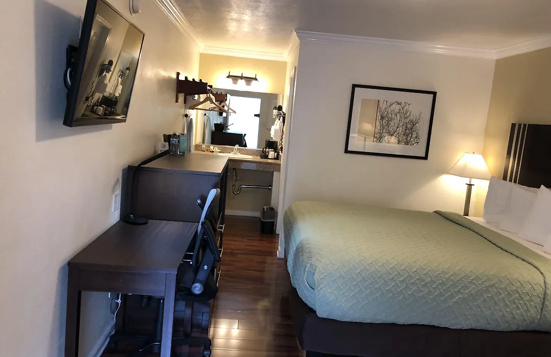 Lombard Plaza Motel-1