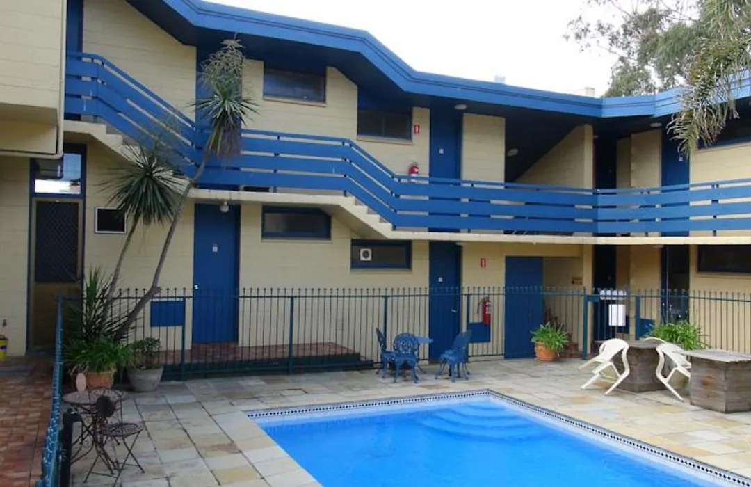 Pathfinder Motel-1