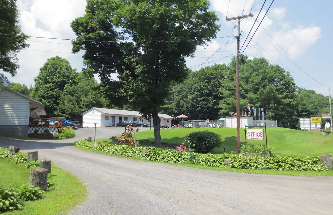 Four Seasons Motel-1