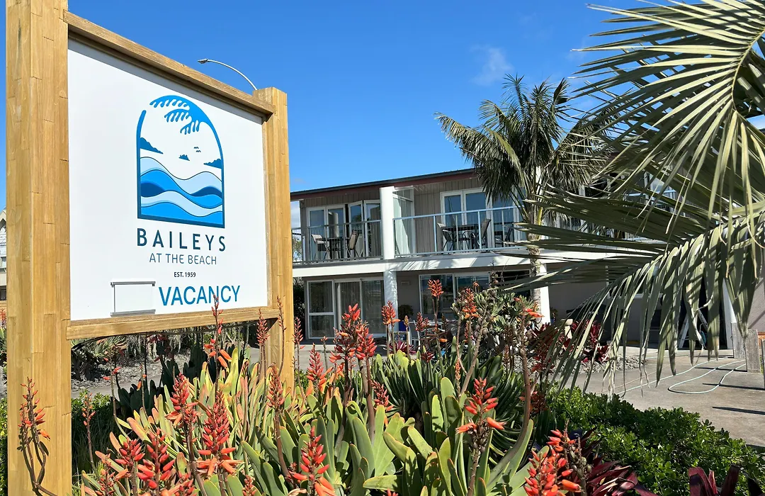 Baileys At The Beach-1
