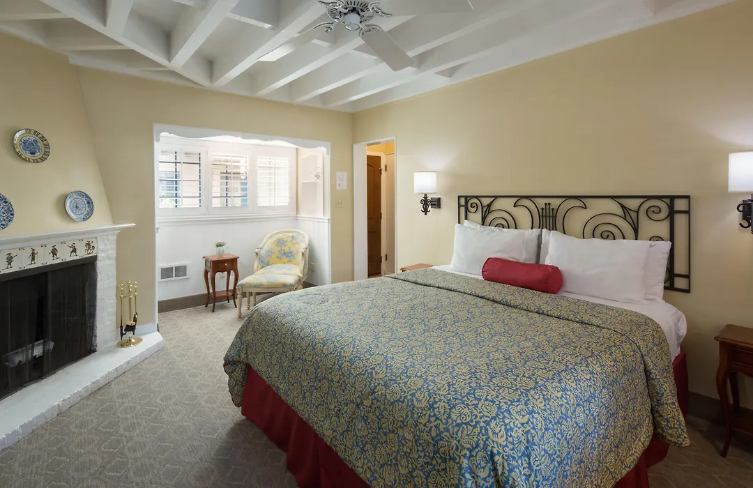 Normandy Inn-1