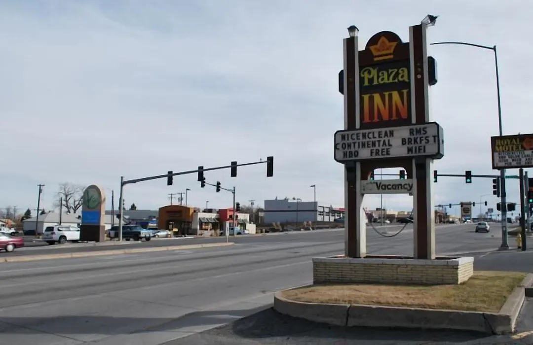 Plaza Inn-1