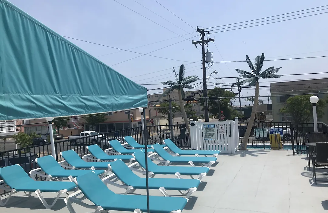 Surfcomber Motel-1