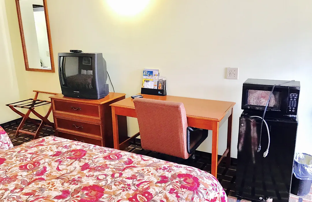 Greystone Motel-1