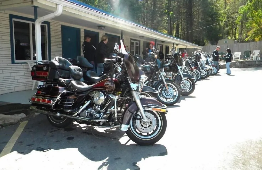 Clarketon Motel - Maggie Valley-1