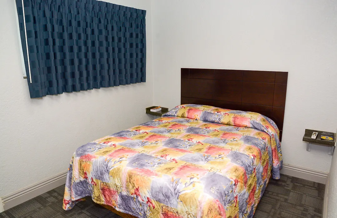 Comet Motel-1