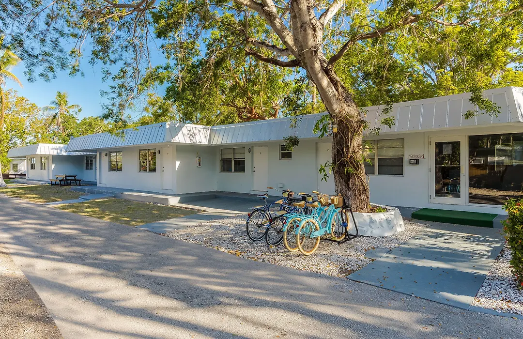 Drift Hotel-1