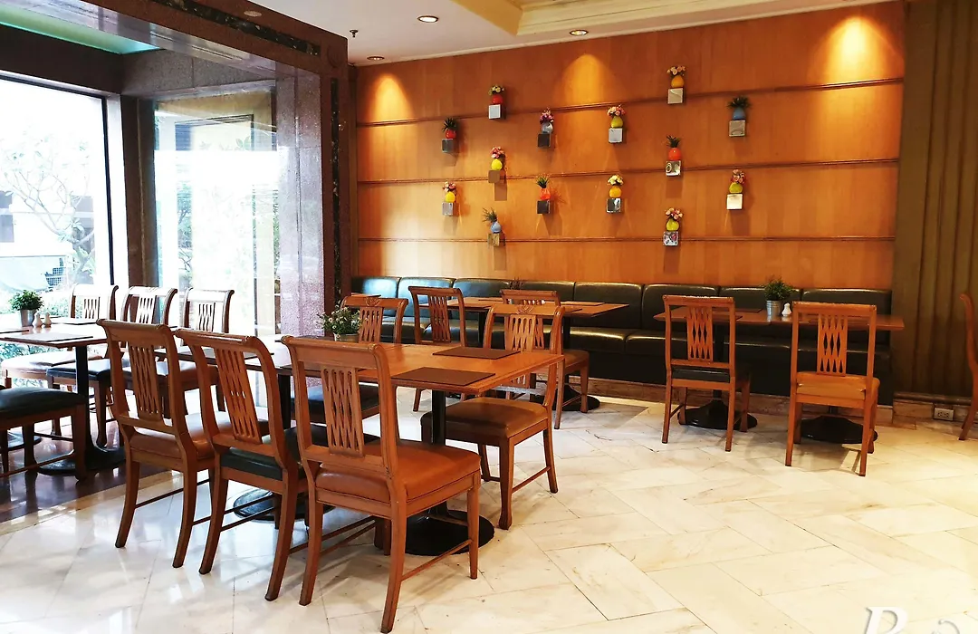 The Royal City Hotel-1