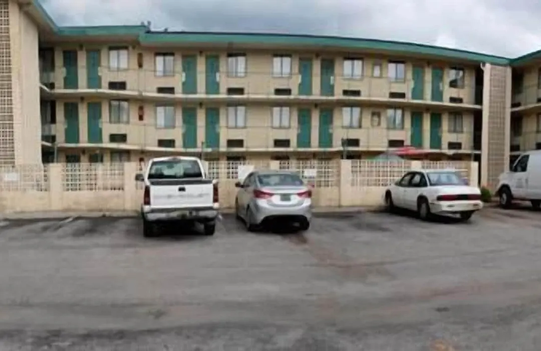 Bama Inn-1