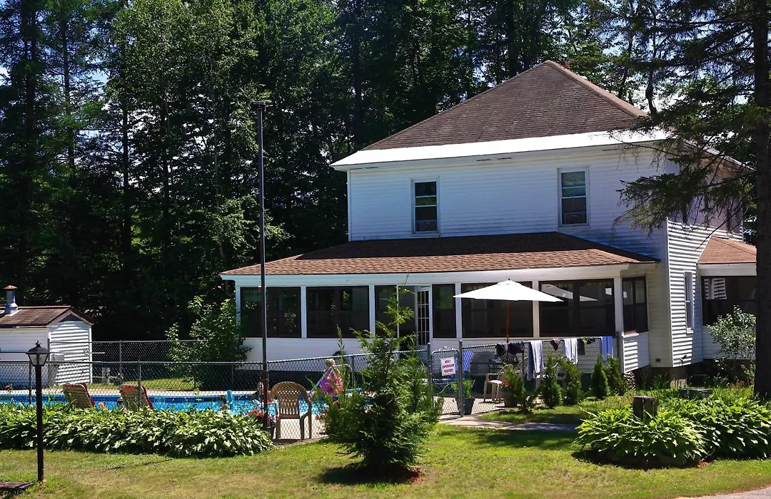 Profile Motel & Cottages-1