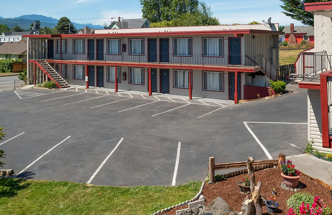 Riviera Inn-1