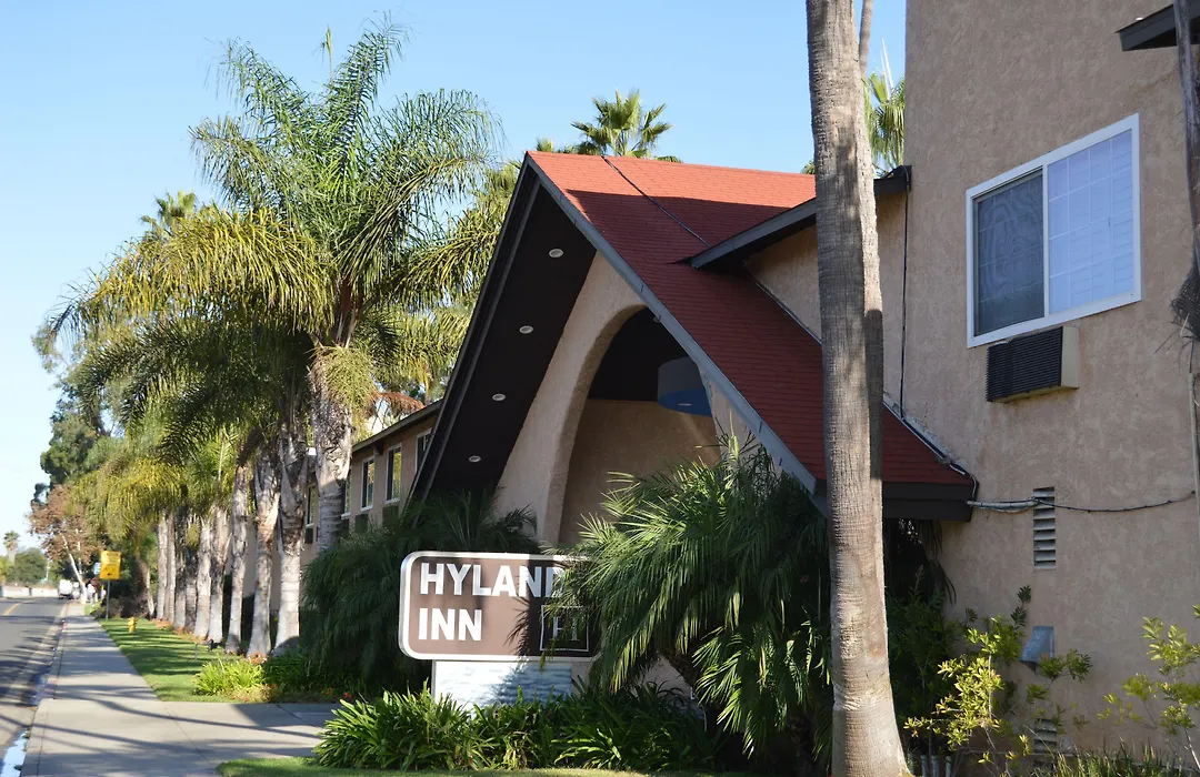 Hyland Inn Near Legoland-1