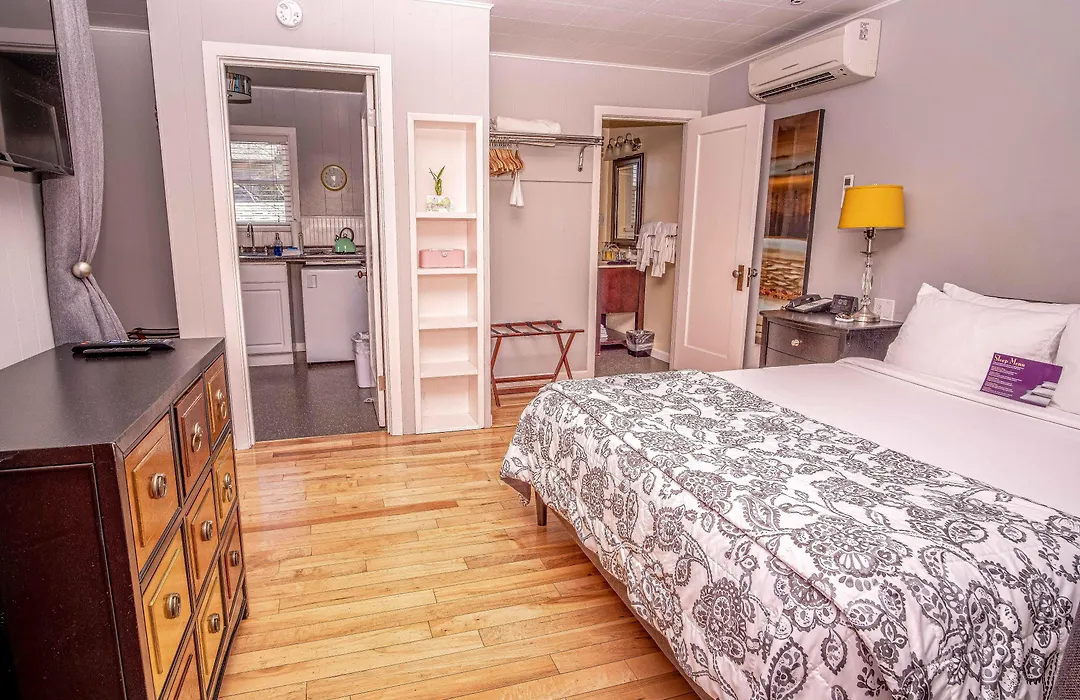 Palm Cottages-1