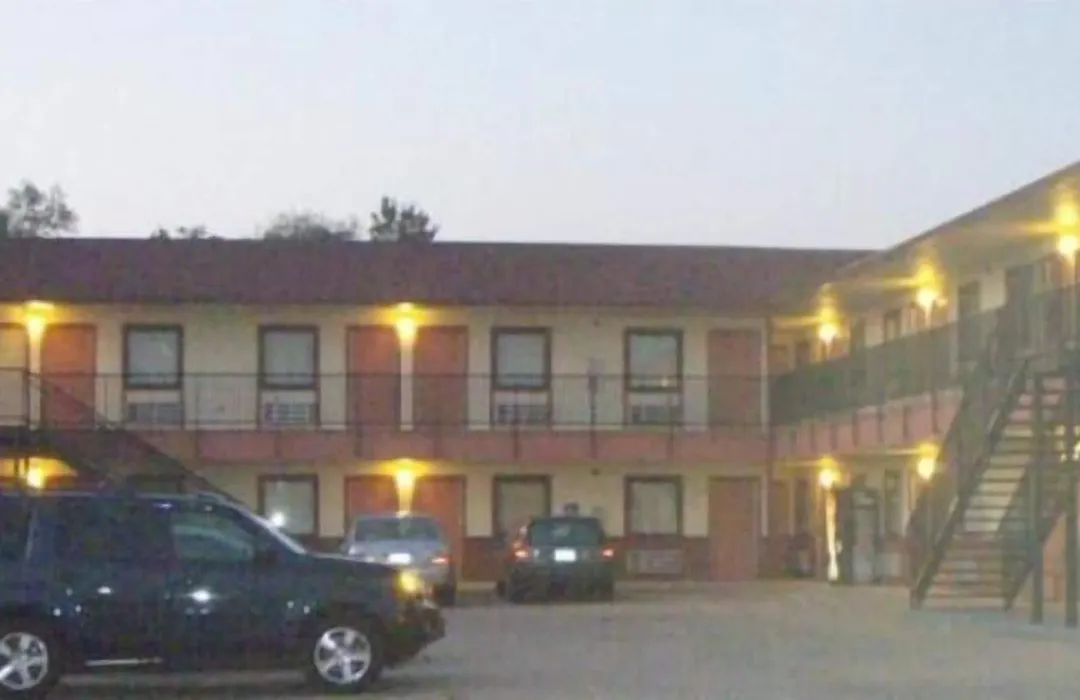 Pawnee Inn-1