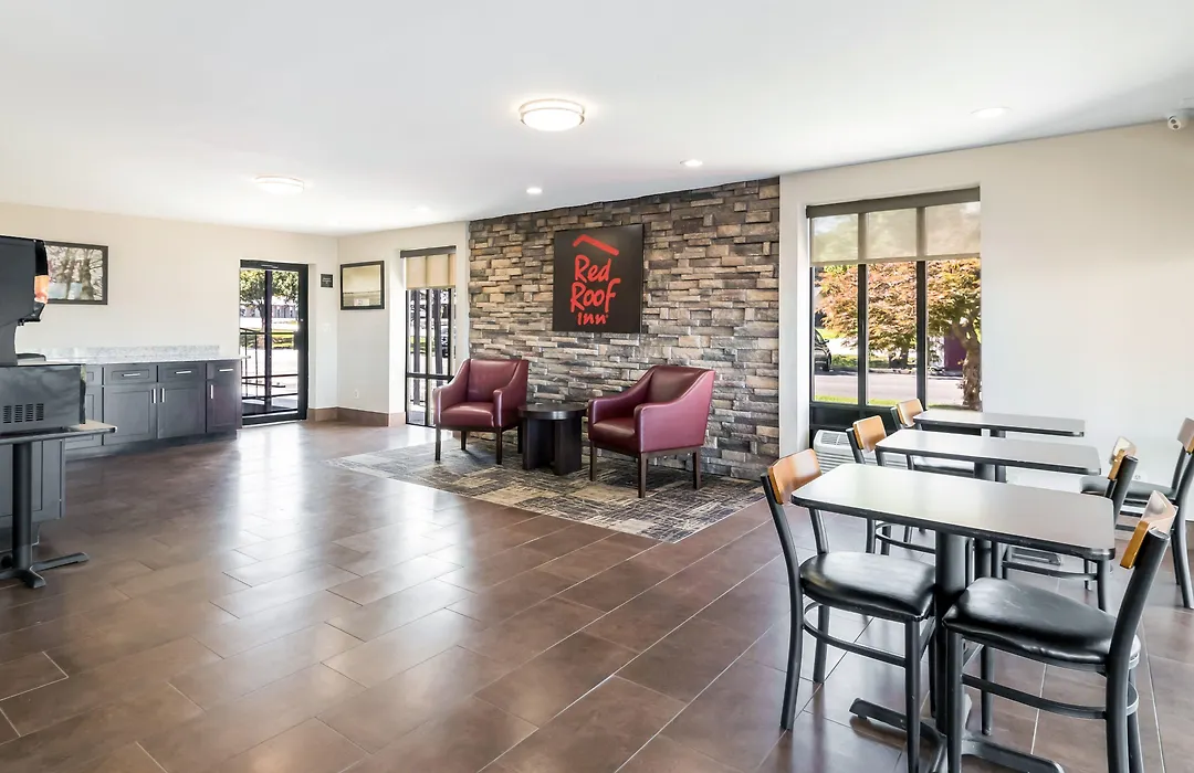 Red Roof Inn Dandridge-1