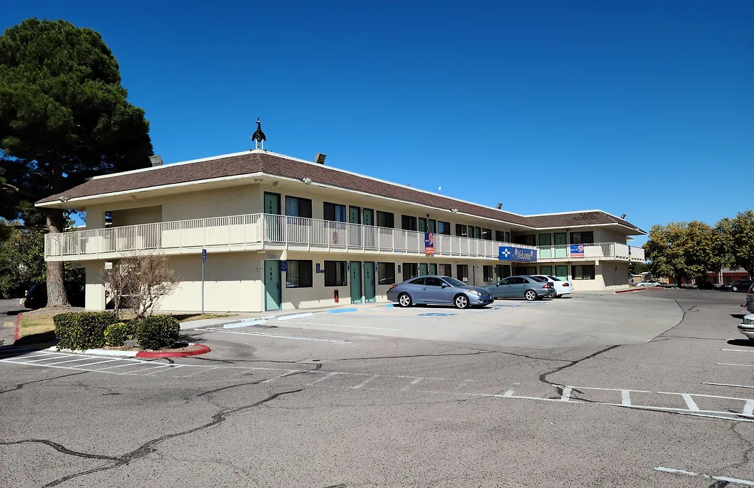 Motel 9 Las Cruces-1