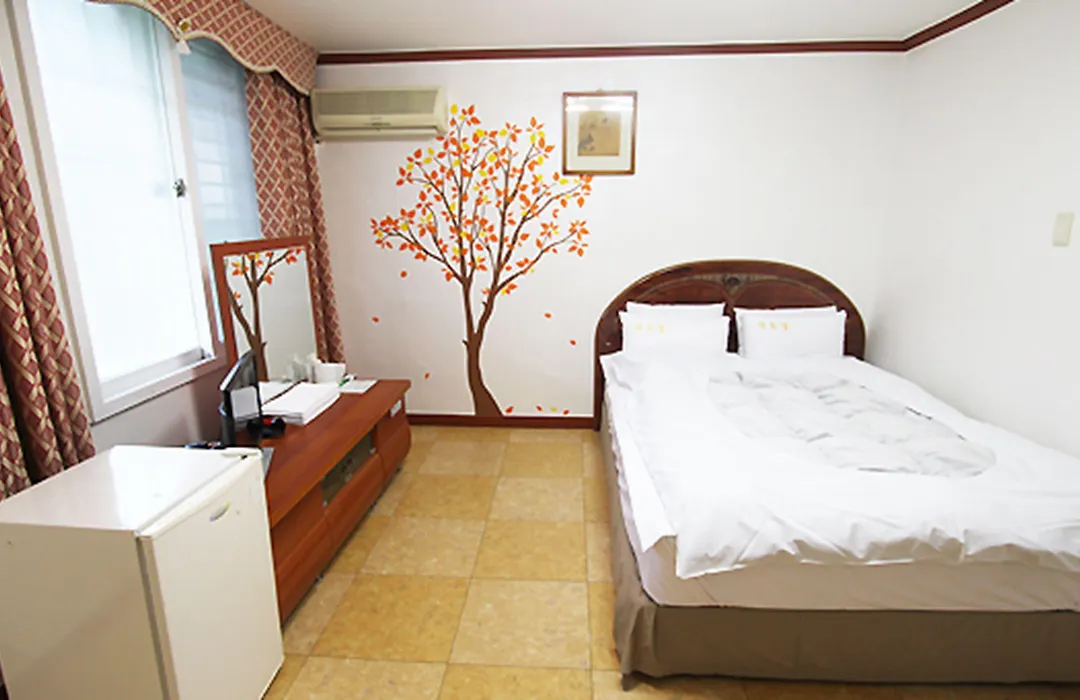 The Red House-1
