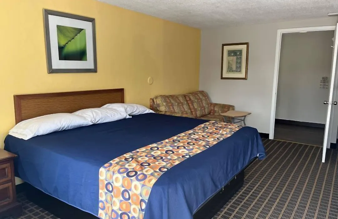 712 Inn-1