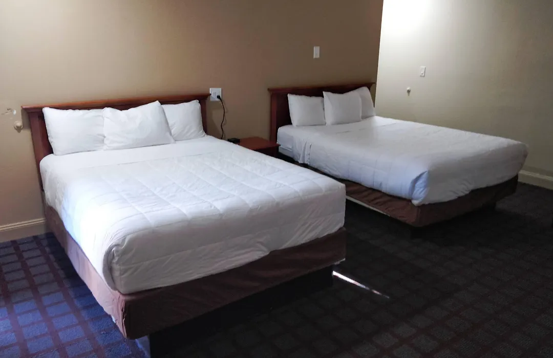 Ventura Grand Inn-1