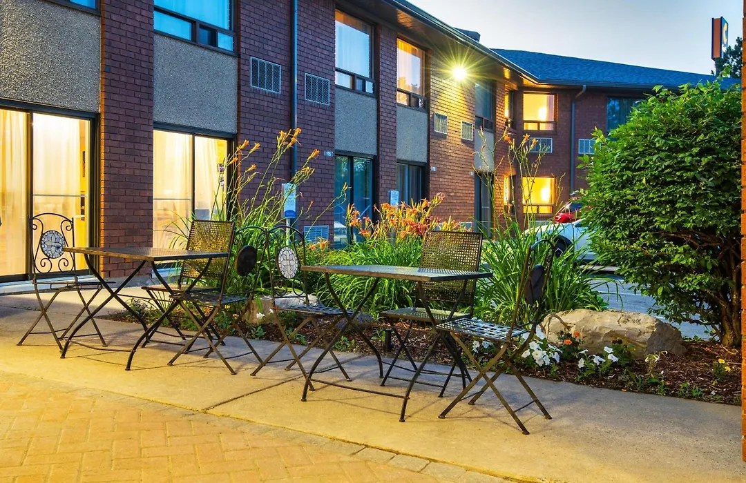 Comfort Inn Kingston - Highway 401-1