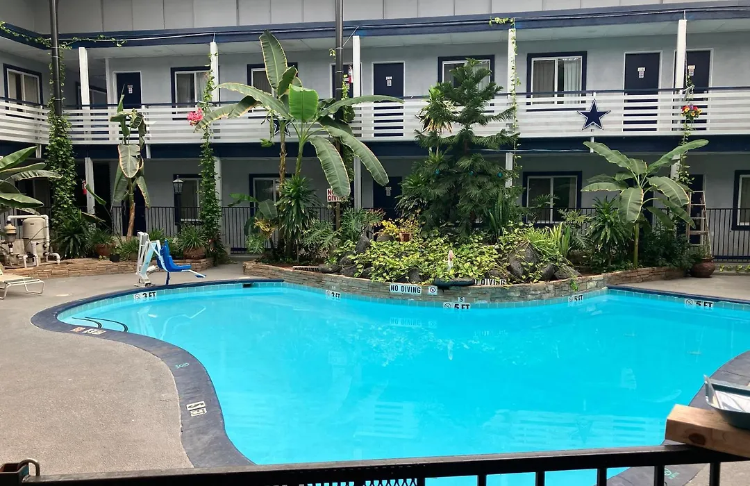Budget Host Inn-1