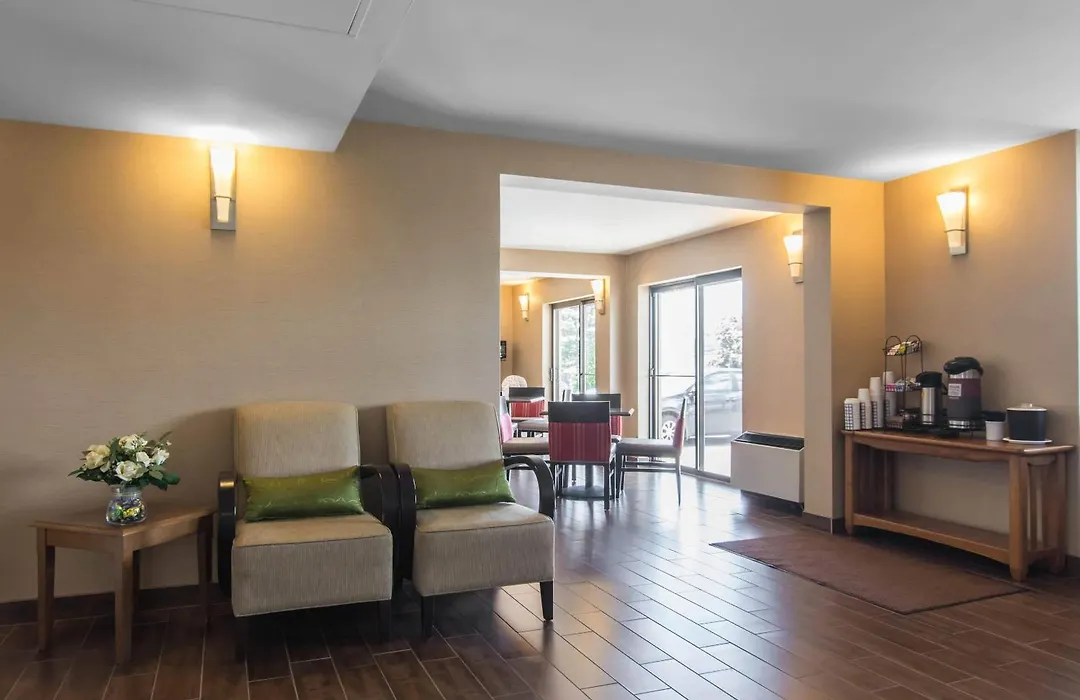 Comfort Inn Dartmouth-1