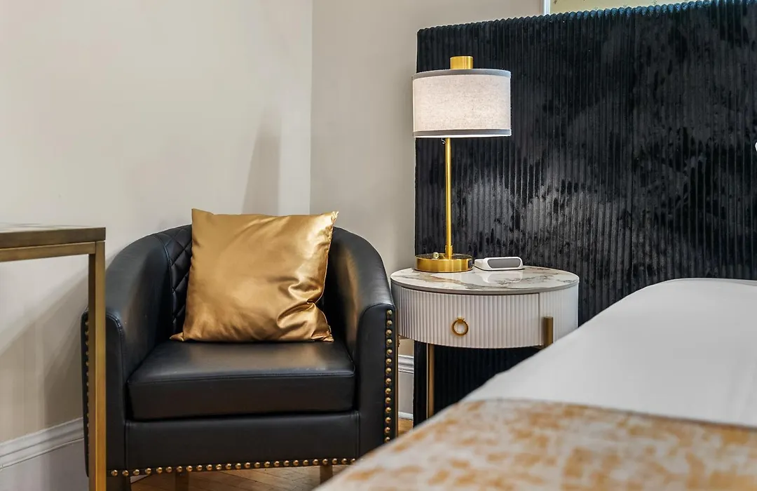 Hotel Charles-Alexandre - Par Aneyro-1