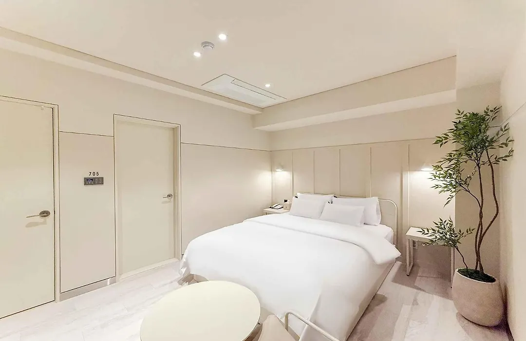 Sinchon Hotel Gaeul-1