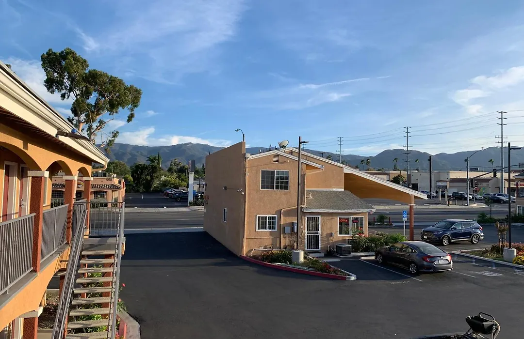 Desert Inn Motel-1