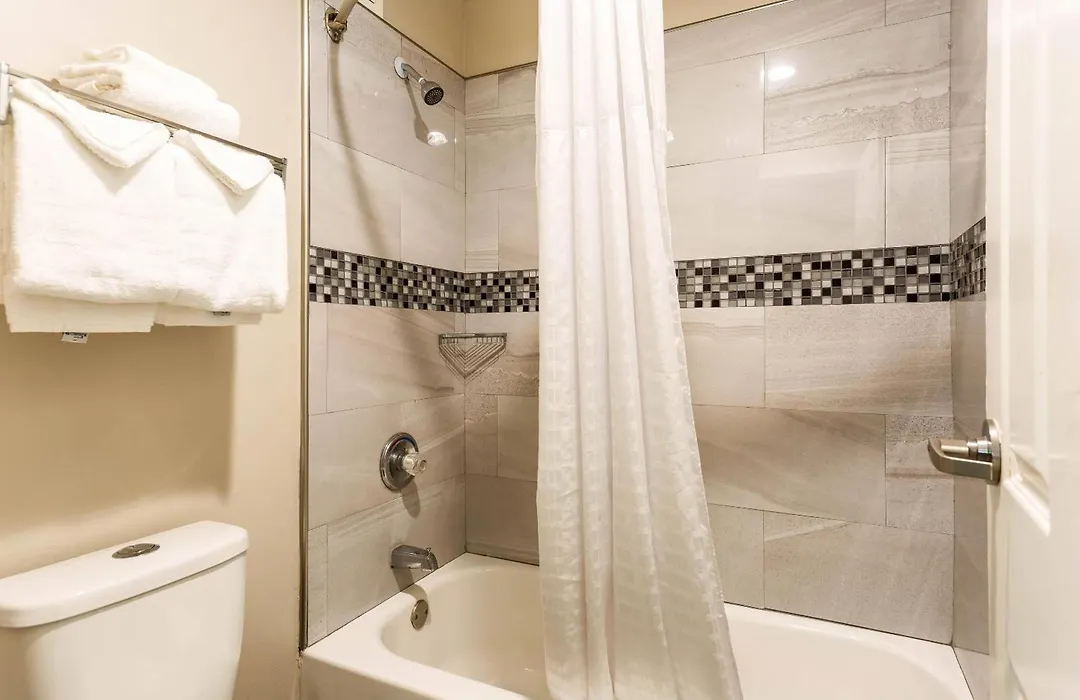 Econo Lodge Inn & Suites Murfreesboro Shopping District-1
