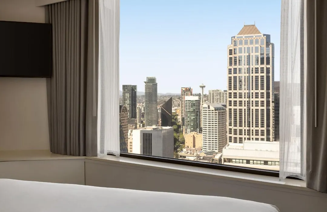 Crowne Plaza Seattle - No Resort Fee - Newly Renovated Ihg Hotel-1