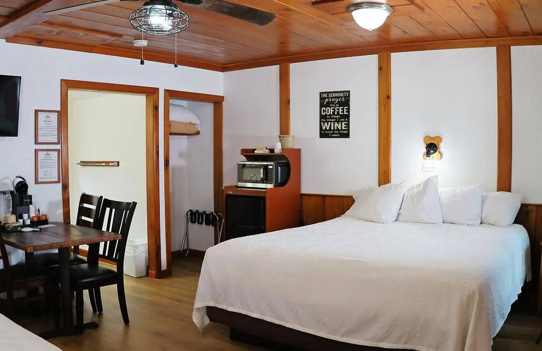 Park Motel And Cabins-1