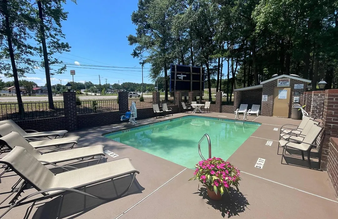 Quality Inn Kenly I-95-1