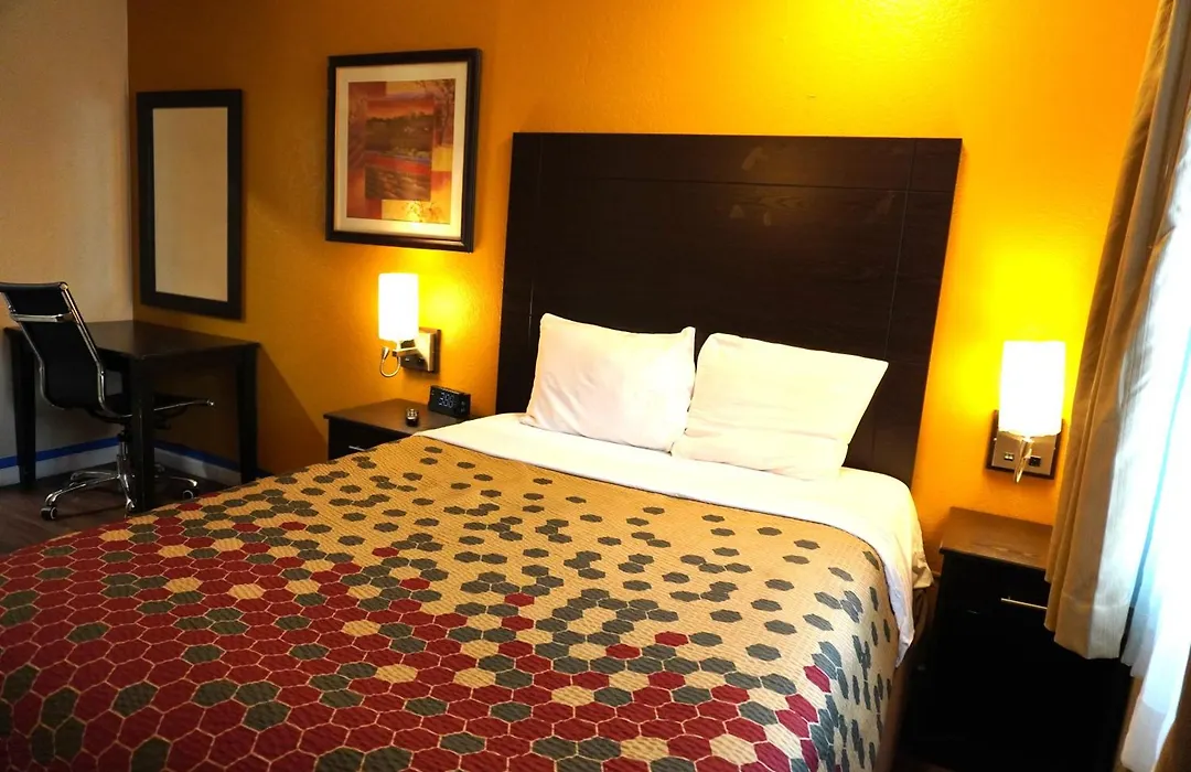 Rodeway Inn Flagstaff-Downtown-1