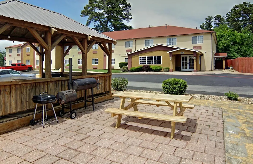 Hometown Inn & Suites-1