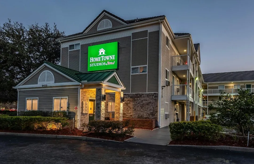 Hometowne Studios By Red Roof Orlando South-1