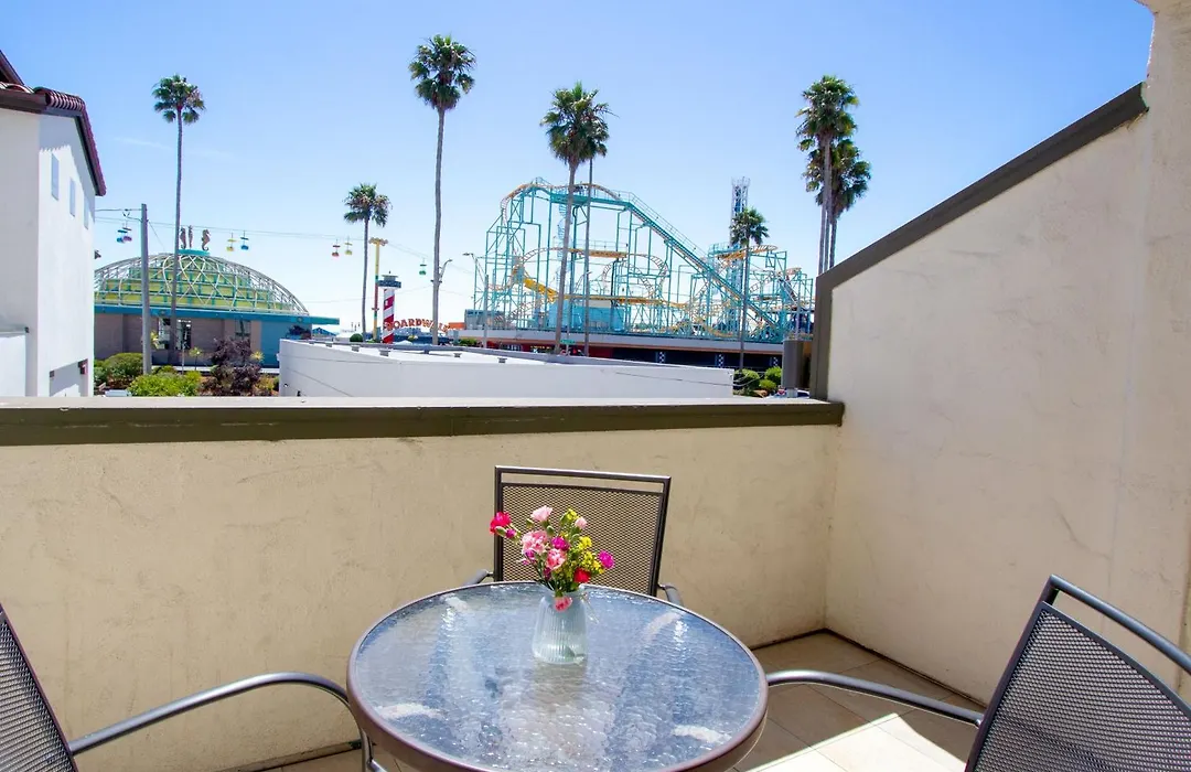 Carousel Beach Inn-1