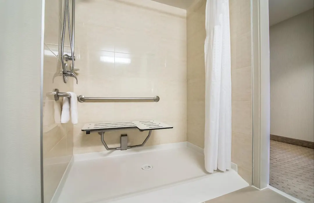 Holiday Inn Vancouver-Centre Broadway By Ihg-1