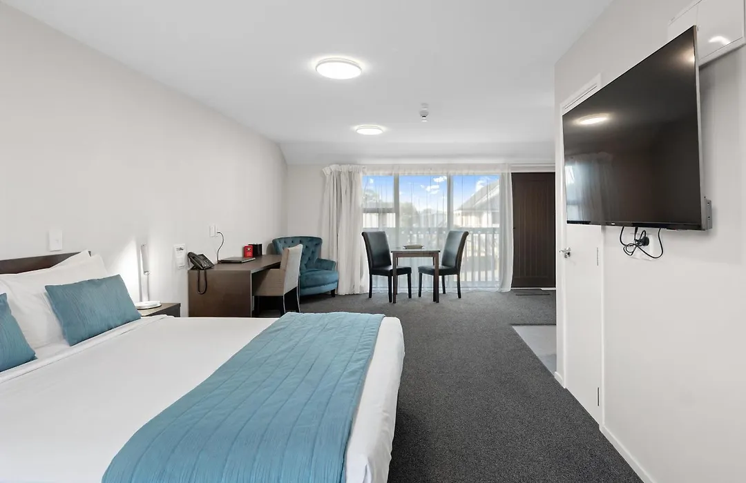 Ashford Motor Lodge-1