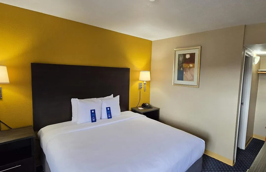 Howard Johnson By Wyndham Odessa Tx-1