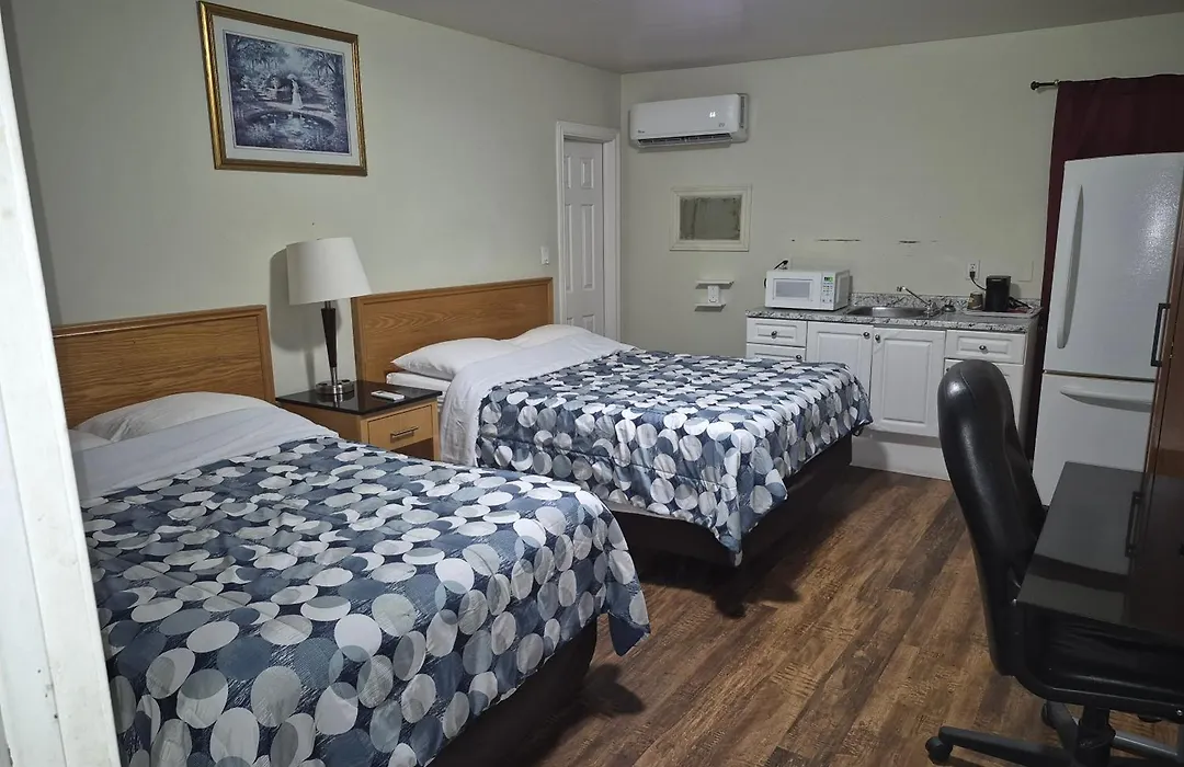 Park Side Motel-1