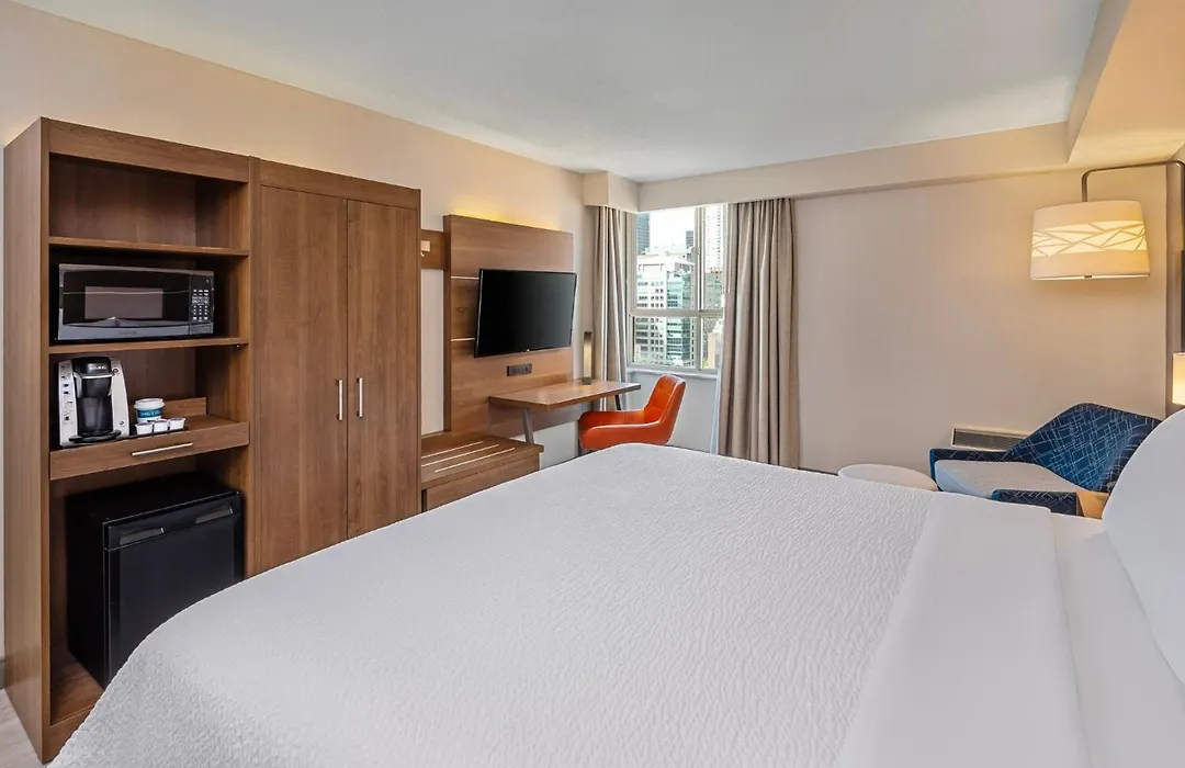 Holiday Inn Express Toronto Downtown By Ihg-1