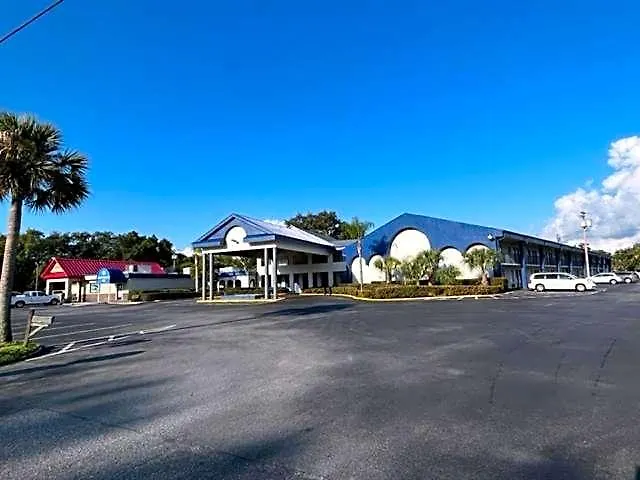 Days Inn By Wyndham Crystal River-1