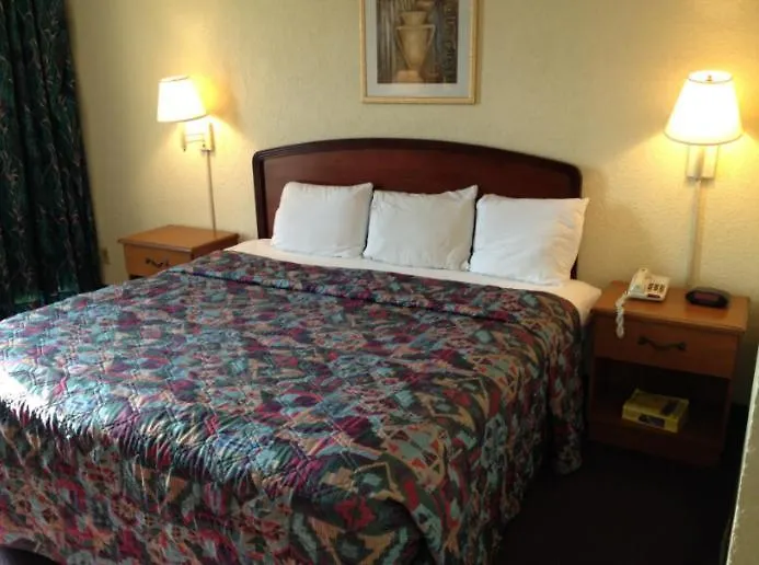 Budget Lodge San Antonio-1