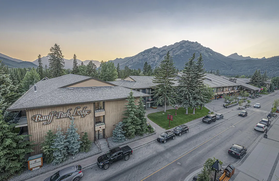 Banff Park Lodge-1
