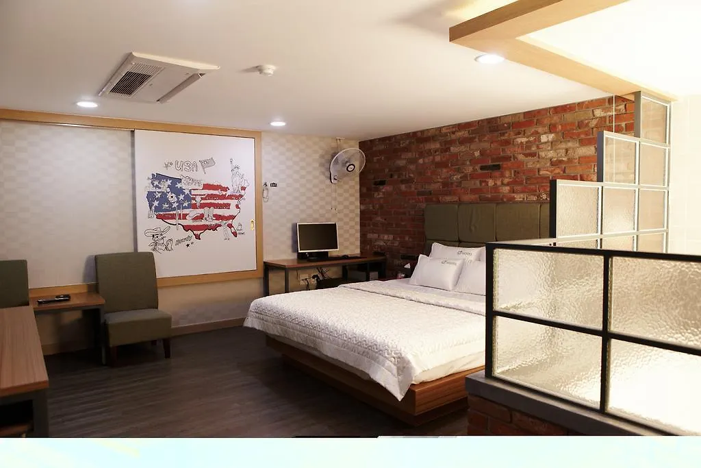 Hotel Q5-1