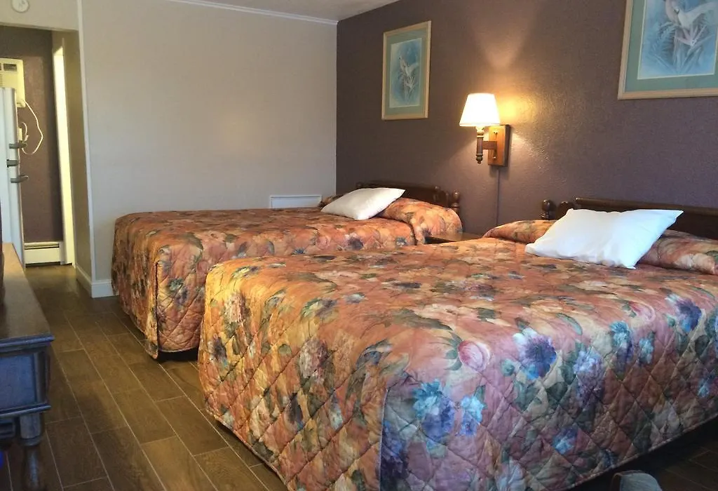 Royal Court Motel-1